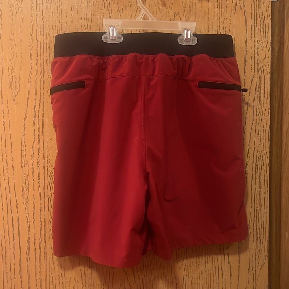 Fabletics shorts - Picture 2 of 3
